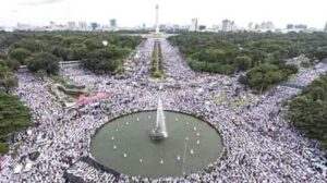 Foto :Penyelenggaraan Reuni 212 di Monas. tahun ini tak digelar di Monumen Nasional (Monas) Jakarta Pusat seperti tahun-tahun sebelumnya. Kali ini titik lokasinya di Masjid At Tiin, Taman Mini Indonesia Indah (TMII), Jakarta Timur dan akan dilaksanakan, Jumat (2/12/2022) dengan tidak mengundang Anies Baswedan.