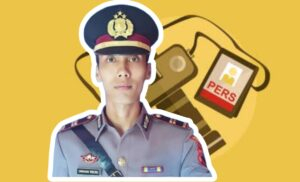 Media sosial kini sedang trending soal seorang Polisi yang menyamar menjadi wartawan selama belasan tahun di Blora Jawa Tengah (Jateng). Atas viralnya pemberitaan tersebut, Dewan Pers menyurati persatuan wartawan Indonesia (PWI) terkait Kapolsek Kradenan Blora Iptu Umbaran yang berstatus wartawan.