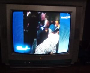 Suntik Mati TV Analog Ramai Jualan STB Sambut Siaran Digital