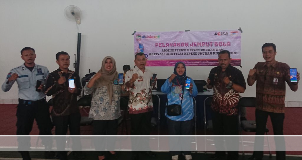 Pegawai Lapas kelas IIB Ciamis Aktivasi Identitas Kependudukan Digital