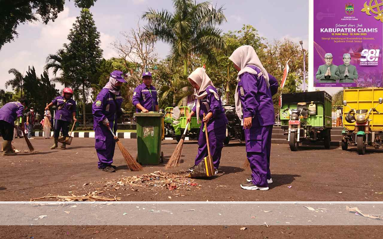 Inilah Pasukan Ungu sang Pahlawan Galuh Ethnic Carnival