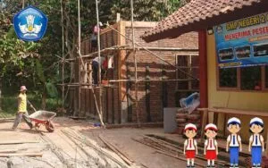 Pemborong Abaikan Keselamatan Pekerja, PPK Disdik tak Acuh