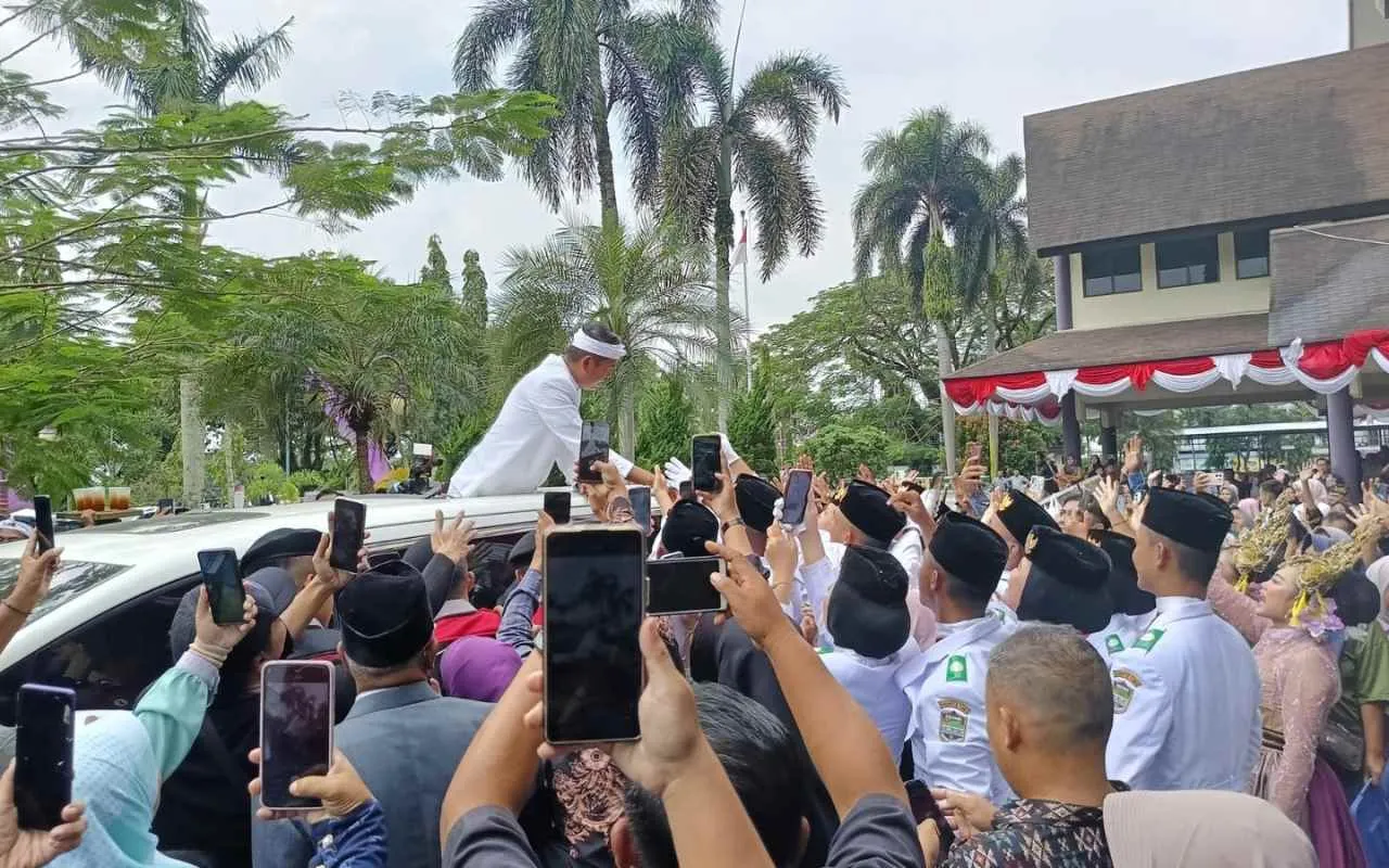 Hari Jadi Ciamis, Berdesakan Salami KDM 2 Ibu Muda Kecopetan