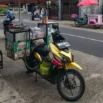 Ivan, Berdagang Cireng Sekaligus Menjadi Konten Kreator