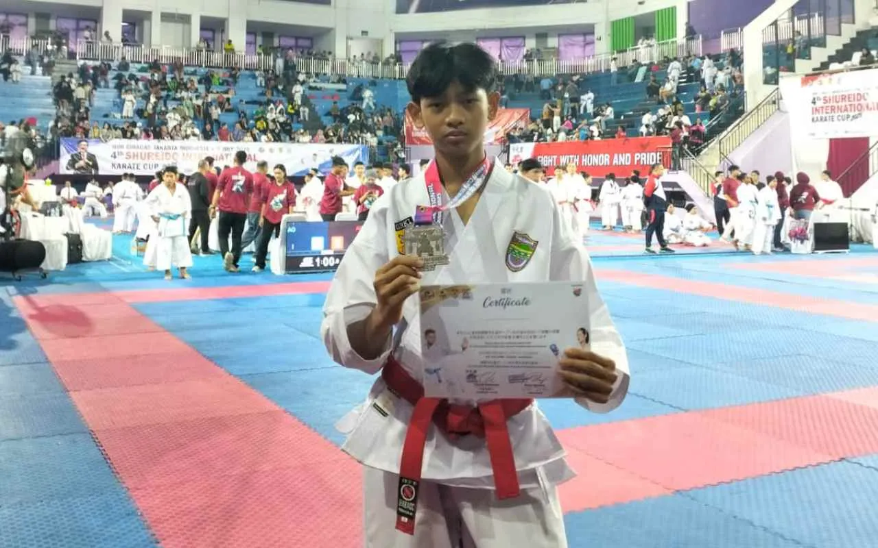 Karateka Muda Ciamis Berhasil Menyabet Juara 2 Internasional