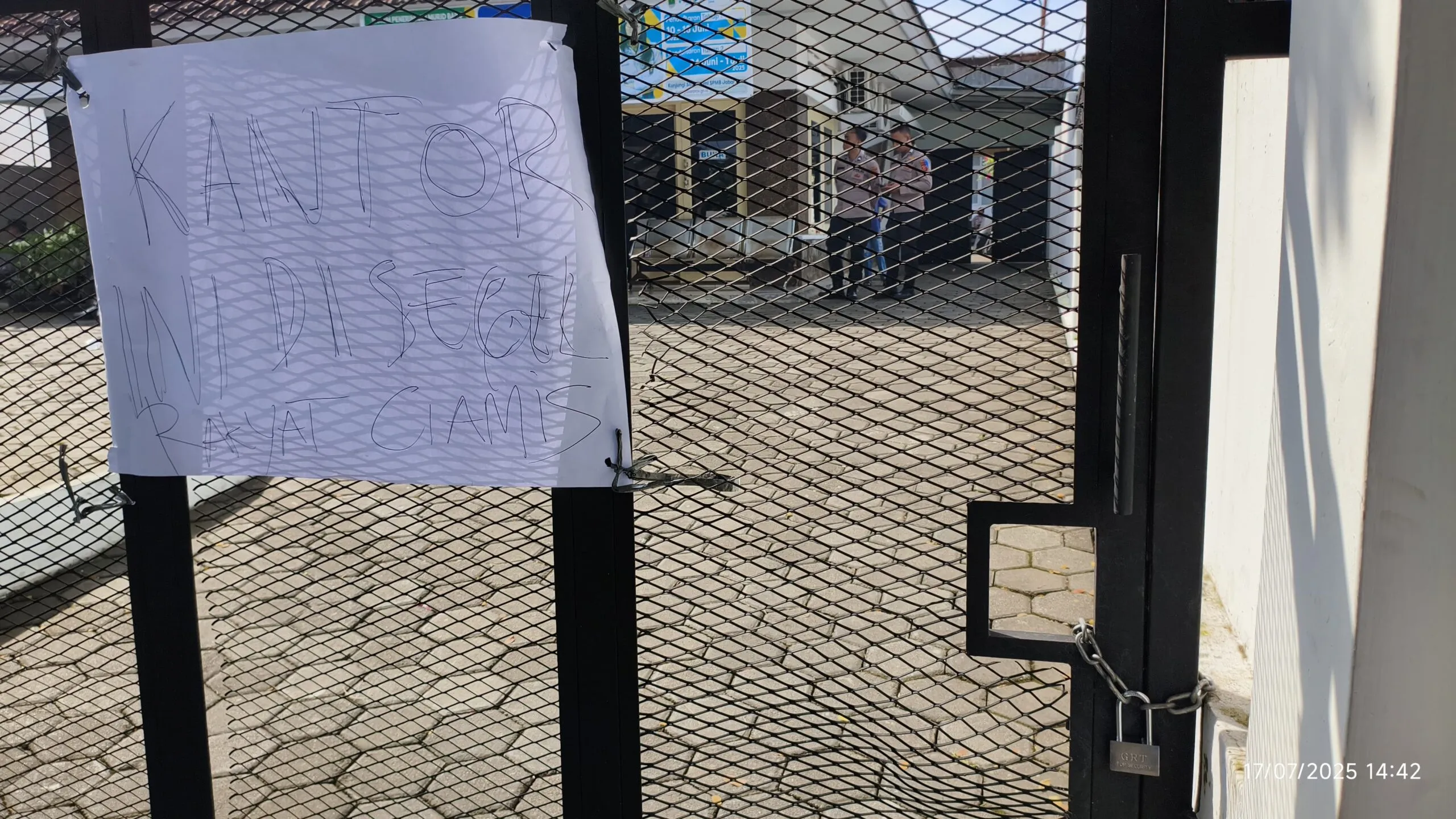 Sapma PP Ciamis Segel Kantor KCD 13, Buntut Arogannya Kepala